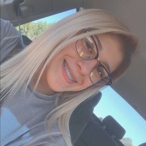 Meet your Posher, Tori